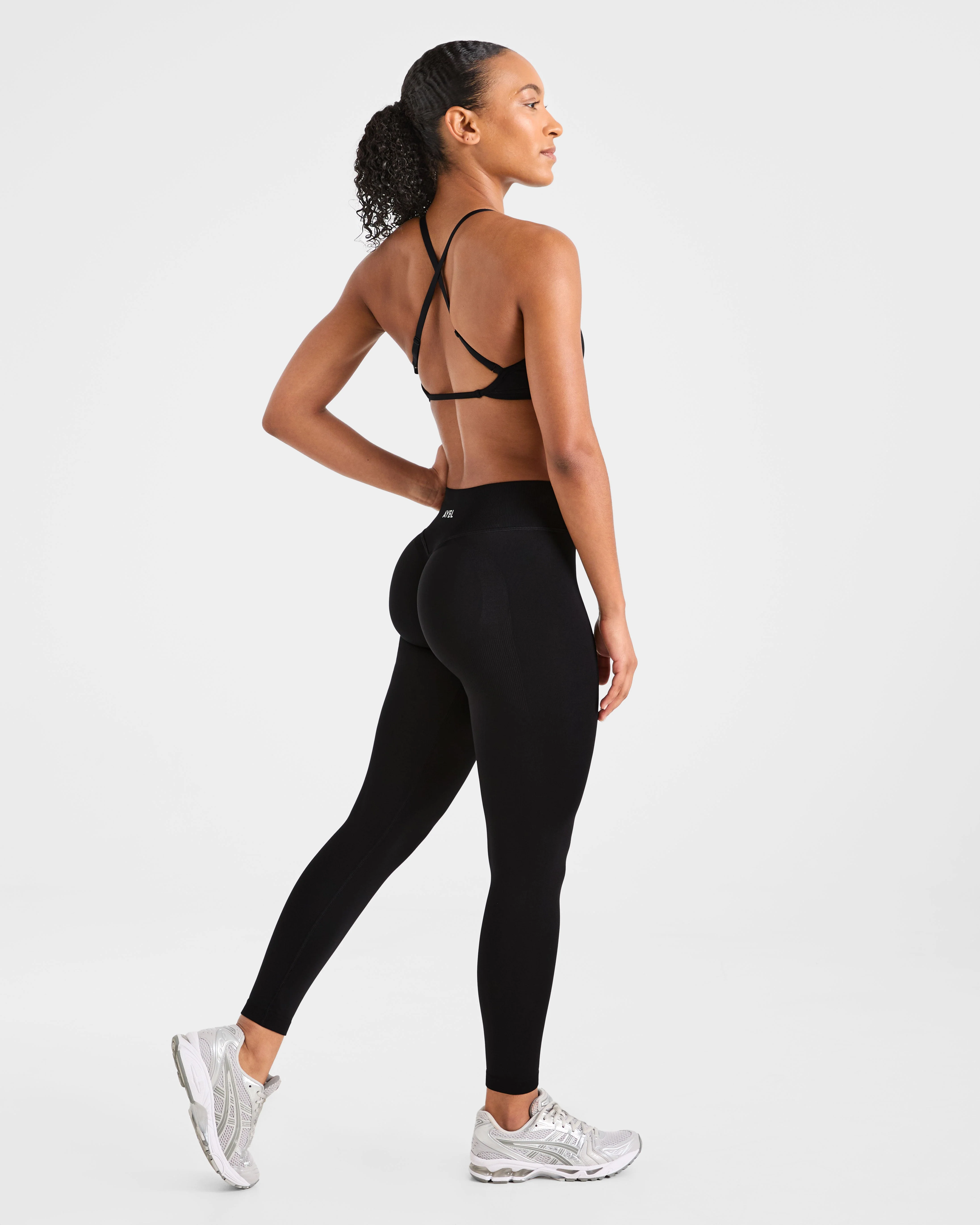 Adapt Seamless Strappy Sports Bra - Black - Image 4