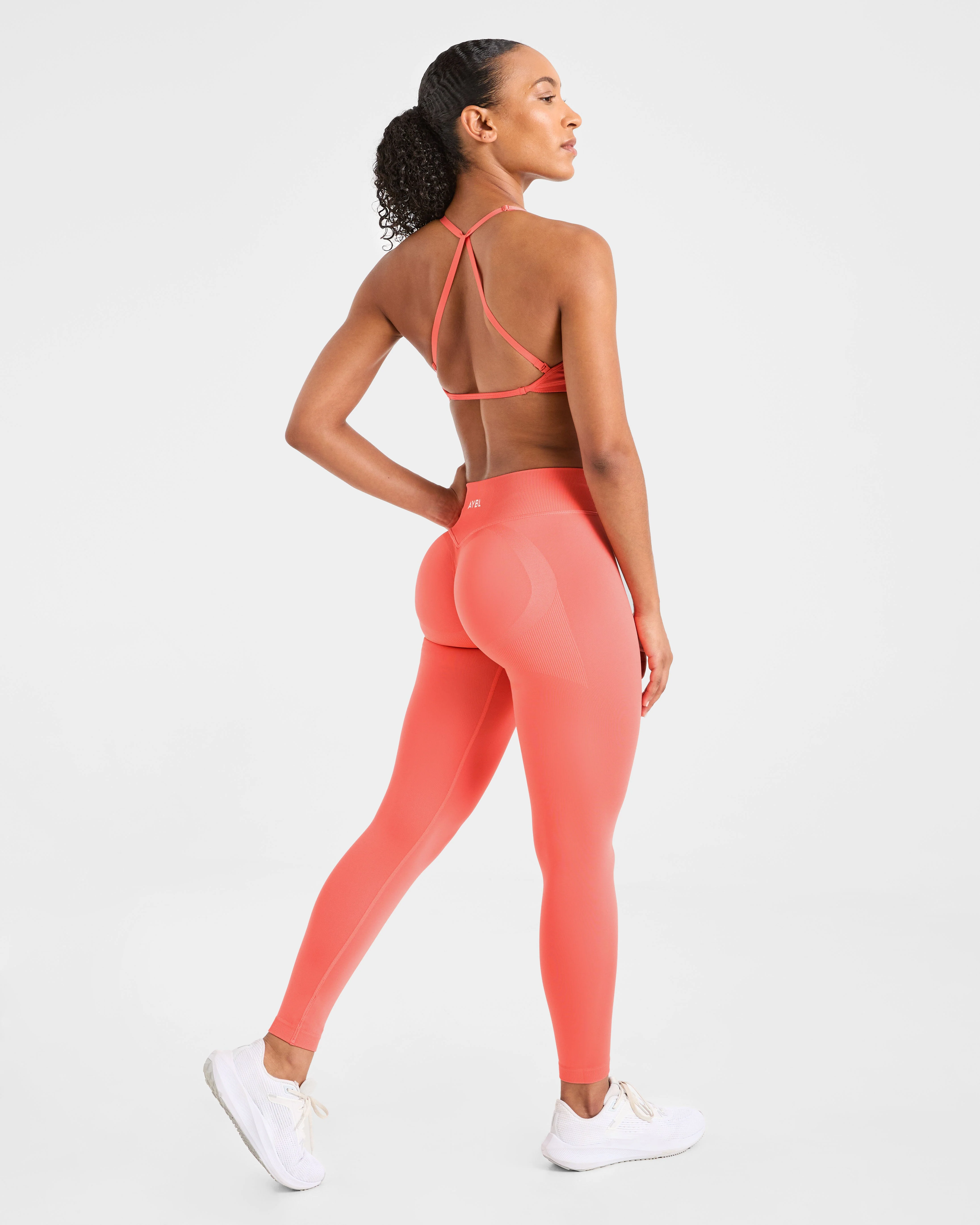 Adapt Seamless Strappy Sports Bra - Summer Peach - Image 4