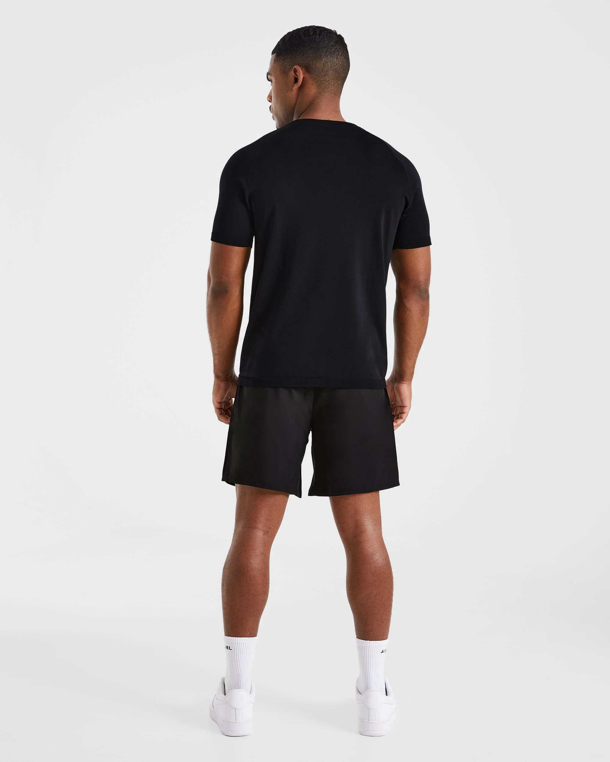 Ascend Seamless T Shirt - Black - Image 4